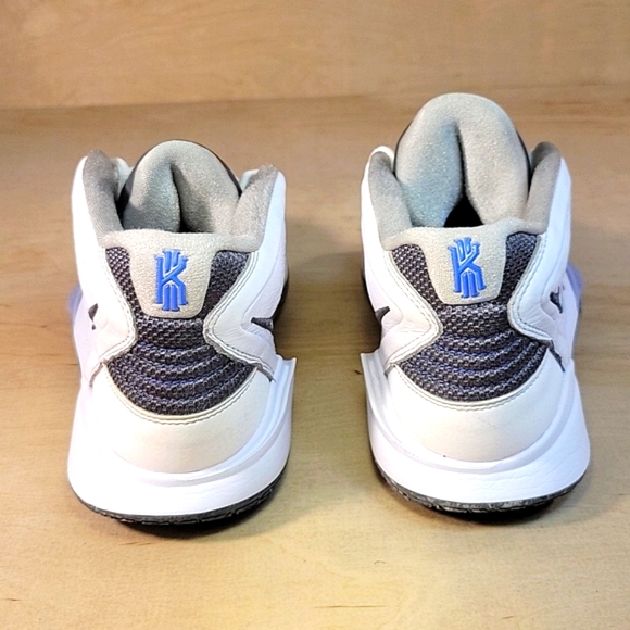 Nike Kyrie Infinity Smoke And Mirrors Basketball Shoes - Picture 7 of 9